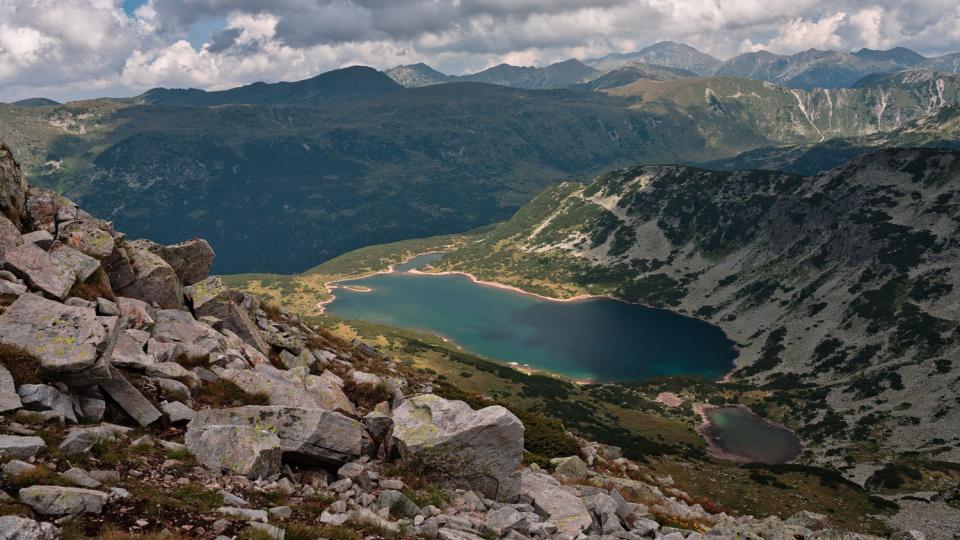 Неземна красота: Най-голямото планинско езеро в България и на Балканите