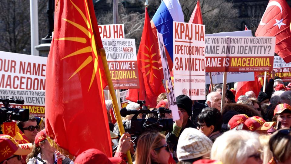 11 държави, които си смениха имената, и колко им струва това