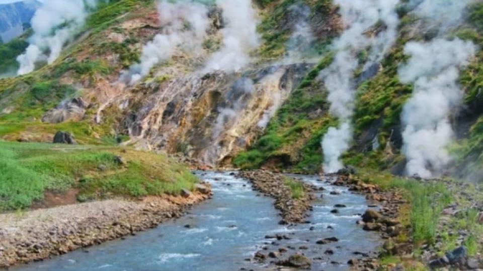 Картина от сътворението на света: Долината на гейзерите в Камчатка