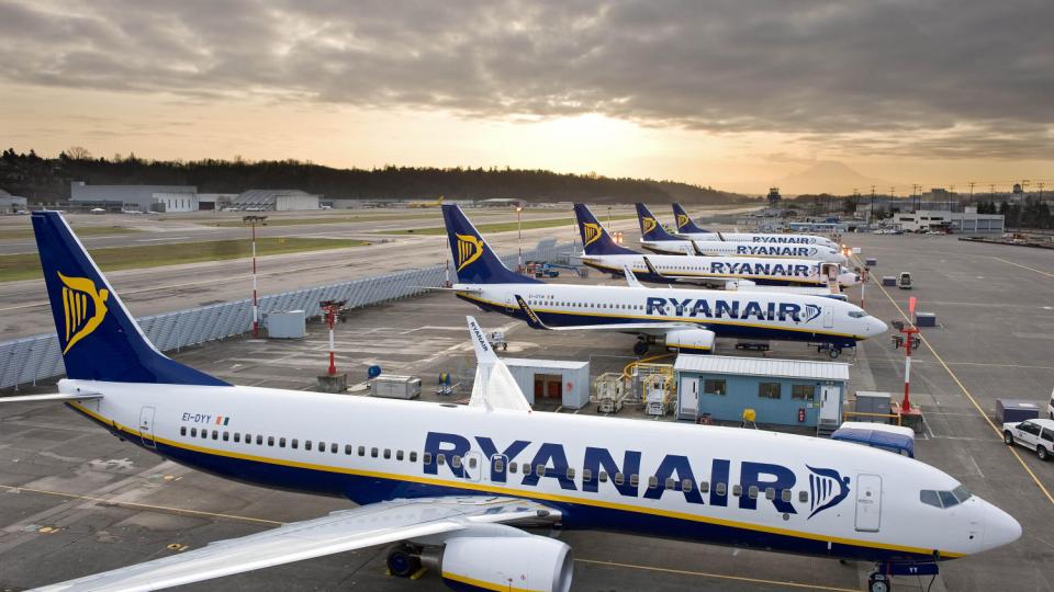 Ryanair наказва пътниците, които си искат парите за пропуснати полети, но ето как да се предпазите!