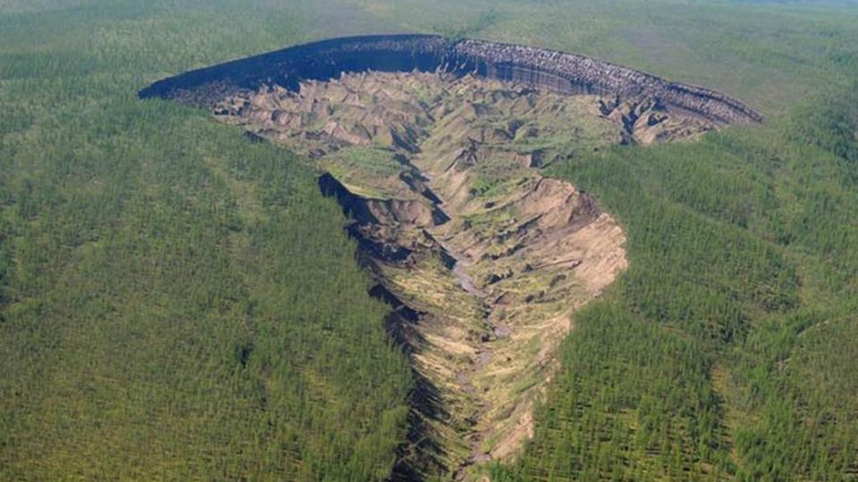 Накъде води зловещата Порта към подземния свят в Сибир