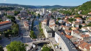 Това е най-дългият град в България, носи му се обаче друга слава