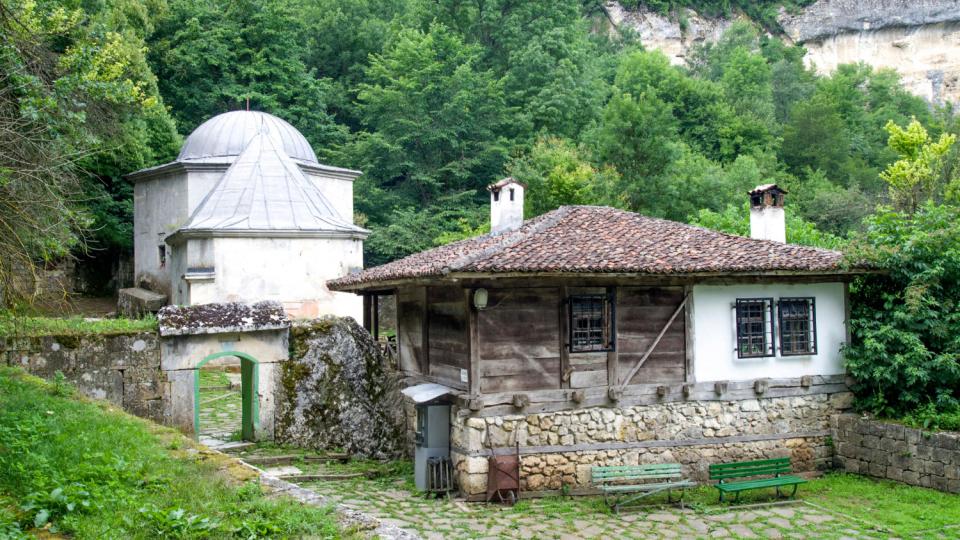 Едно от най-вълшебните места у нас, хиляди се стичат тук