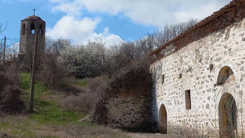 Китно българско село, което ухае на вълшебна билка