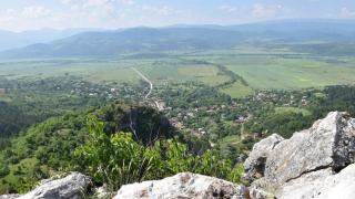 Малко познато село пази уникални скални образувания