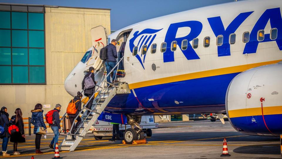 Ето как да се докопате до най-хубвото място в самолет на Ryanair