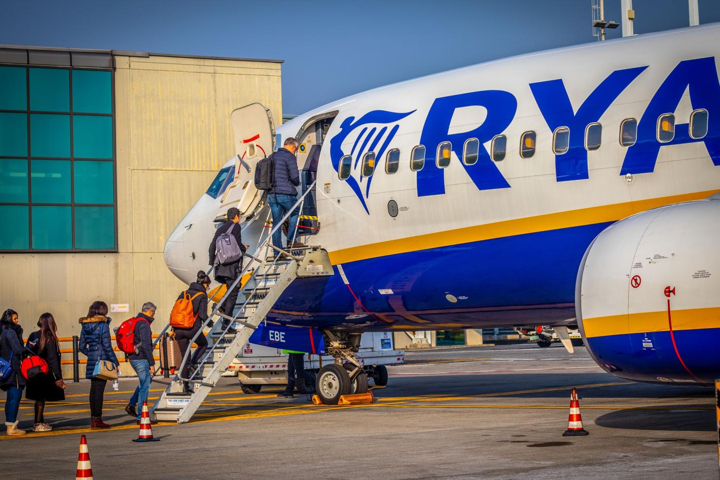 Ето как да се докопате до най-хубвото място в самолет на Ryanair