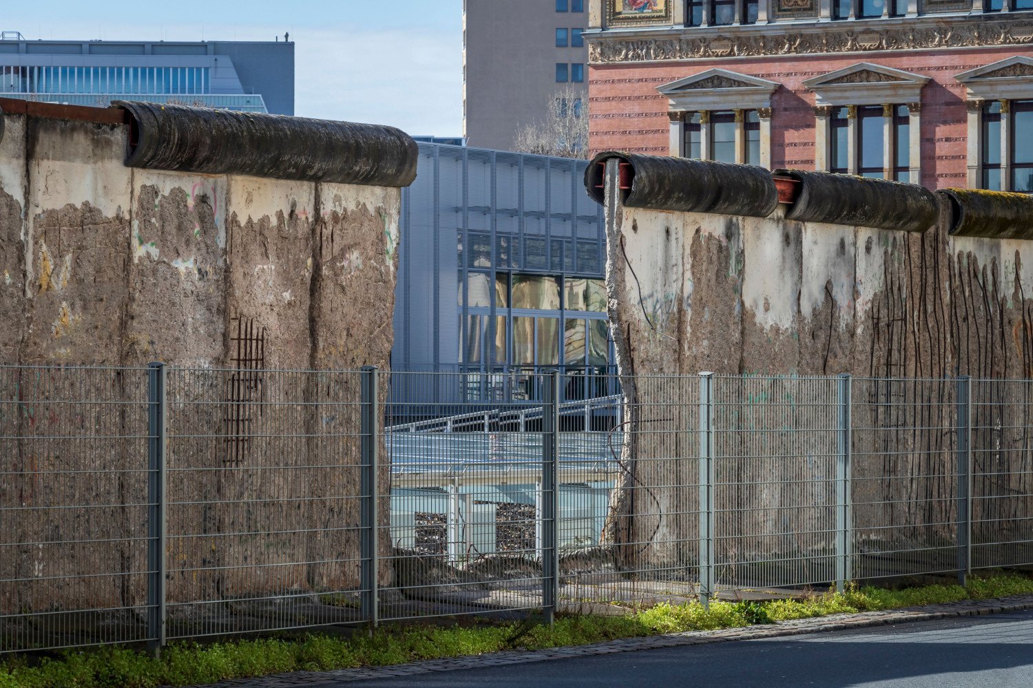 Границата между Източна и Западна Германия – 1300 км огради, мини и дула на пушки