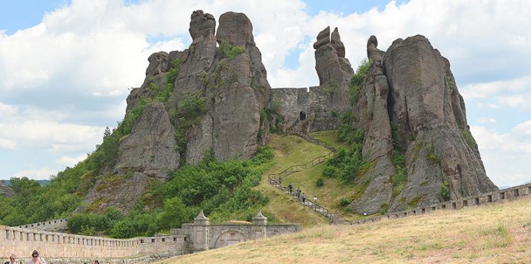 Каменните приказки на Белоградчик - едно от чудесата на света