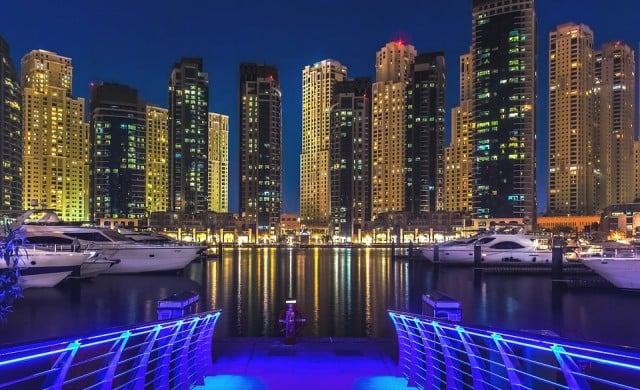 Уникален плаващ курорт строят във водите на Dubai Marina (снимки)