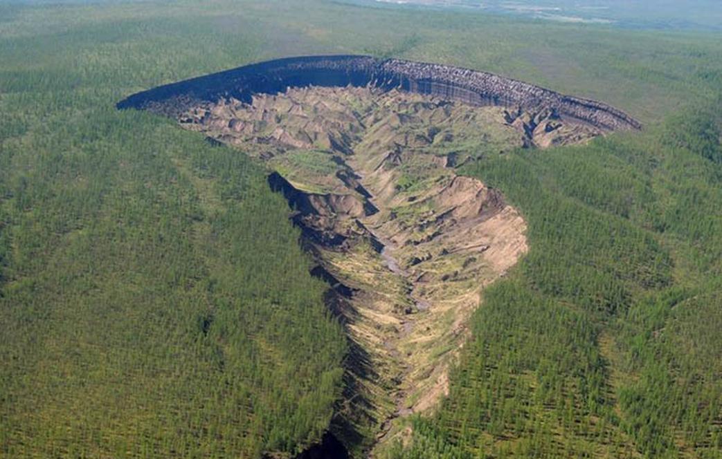 Накъде води зловещата Порта към подземния свят в Сибир