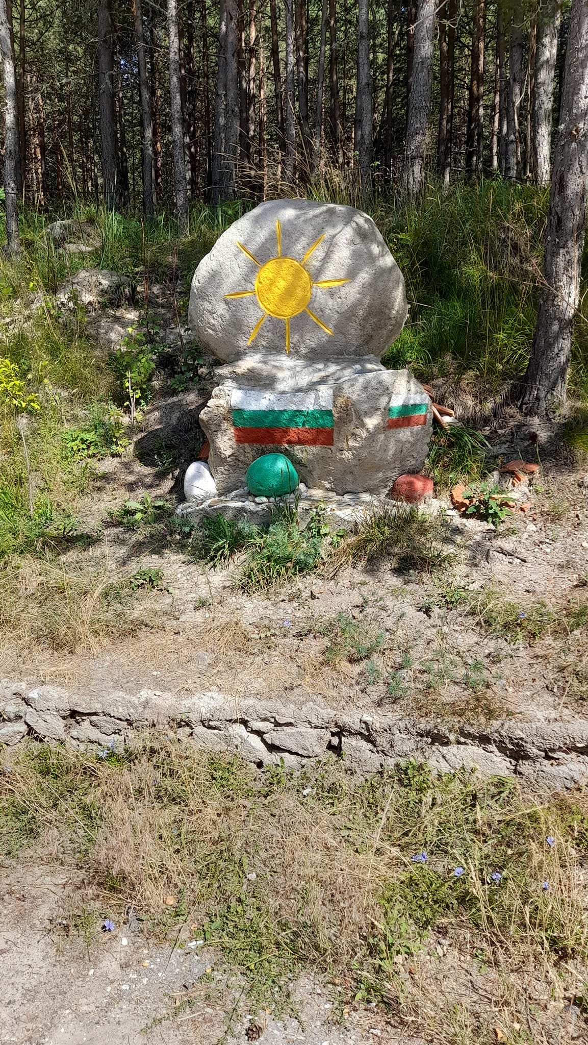 Красива беседка в Родопите накара туристи да ахнат СНИМКИ