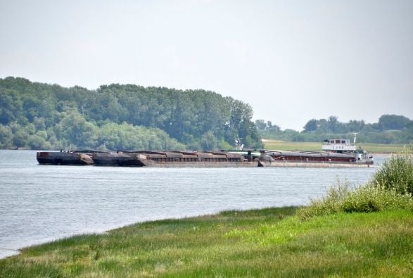 Това е най-северното селище в България и първото българско пристанище на Дунав