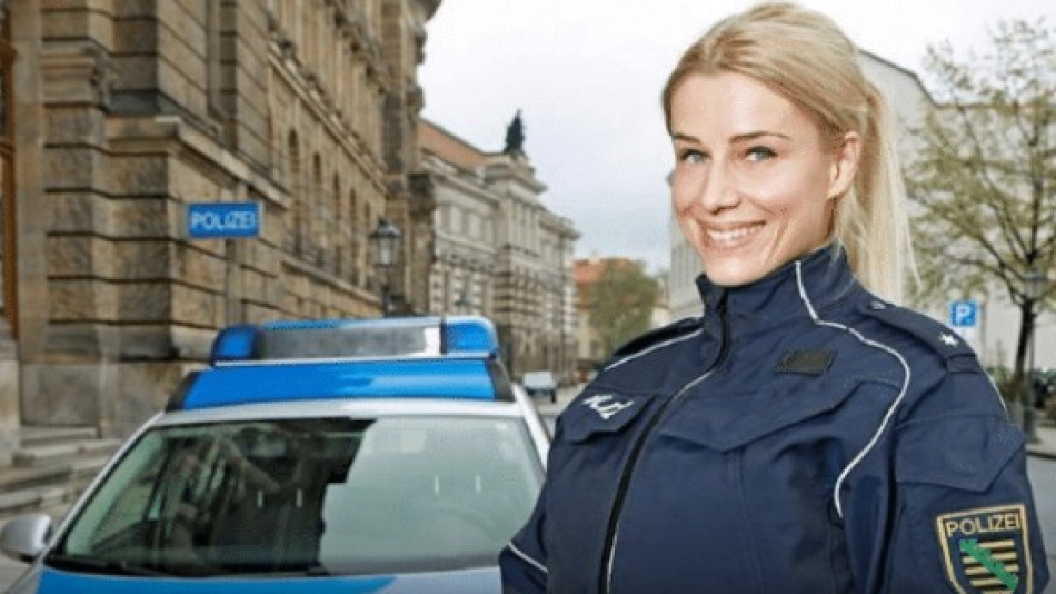 Най-красивата германска полицайка се отправи на околосветско пътешествие