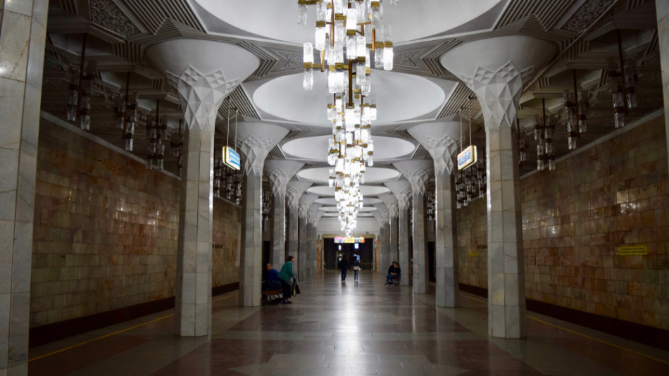 Бомбоубежище и произведение на изкуството! Светът за първи път надниква в метрото на тази бивша съветска република (СНИМКИ)