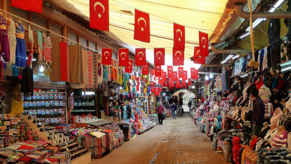 Свежа идея: Турските курорти изкарват системата All Inclusive  в магазините и заведенията по улиците
