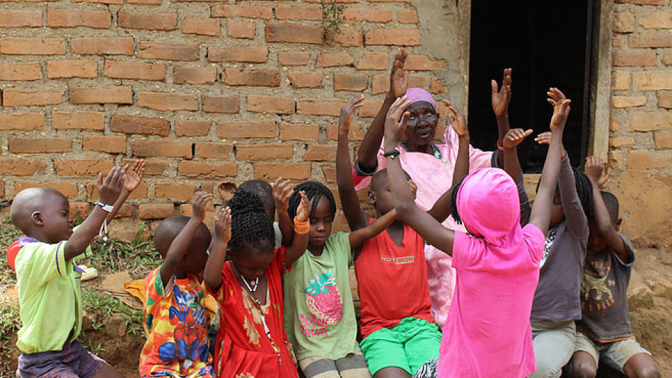 Тези деца от Уганда вече имат фенове в цял свят, слагат в малкия си джоб танцьорите от Холивуд (ВИДЕО)