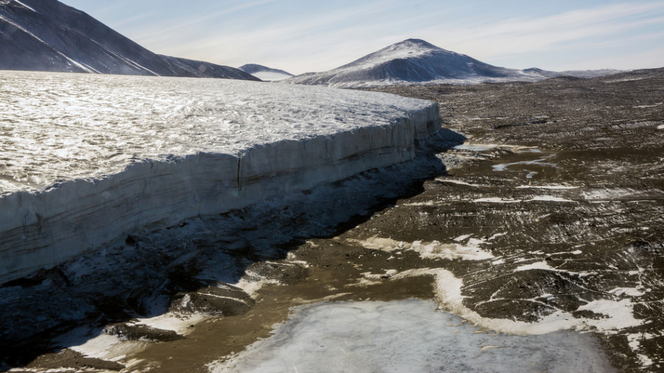 Разбулиха мистерията на Кървавите водопади в Антарктида