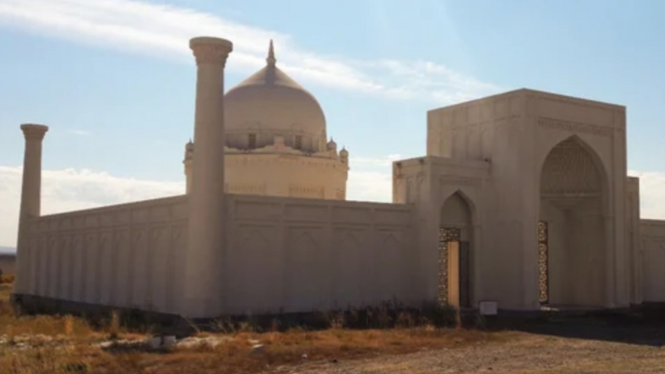 Мъртвите градове в степите на Казахстан - гробищата тук често са по-луксозни от самите домове