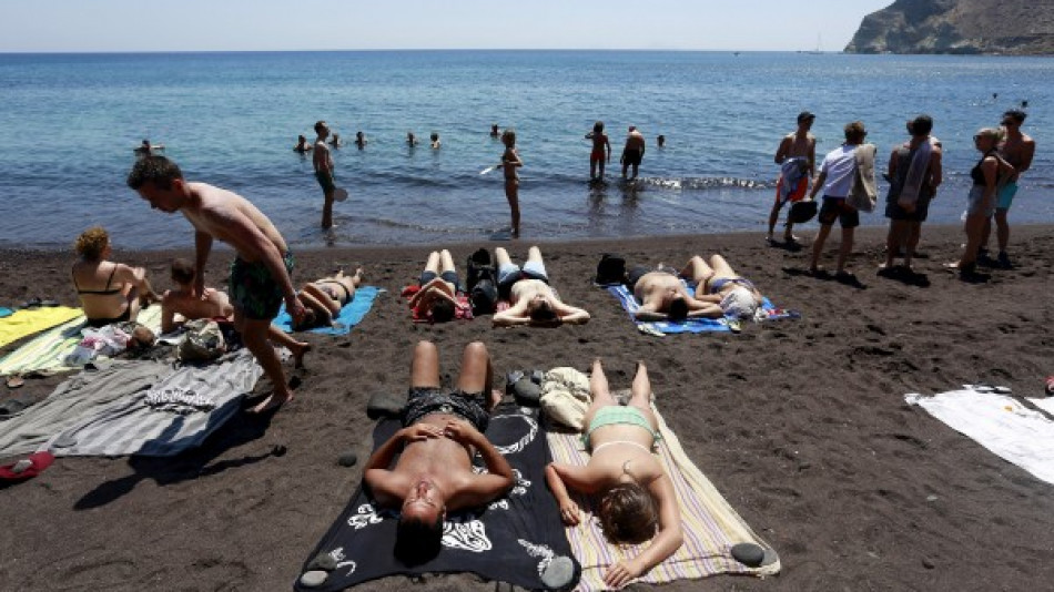 "Доматени" туристи от Сърбия атакуват Гърция, правят си зимнината там!