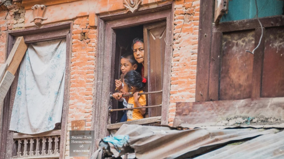 Да се разголват и къпят пред очите на туристите - нещо нормално в Непал