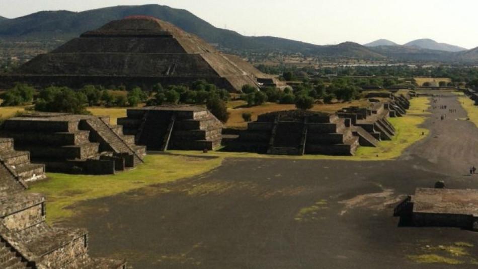 Тайнствената фигура на хуманоид над Теотиуаканската пирамида