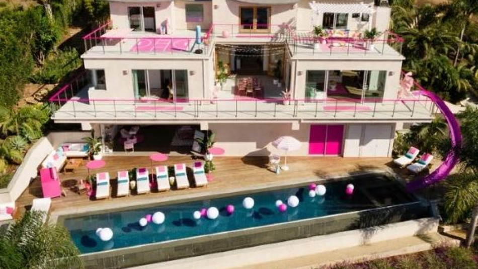Шанс веднъж в живота: Да преспиш в къщата на Барби СНИМКИ
