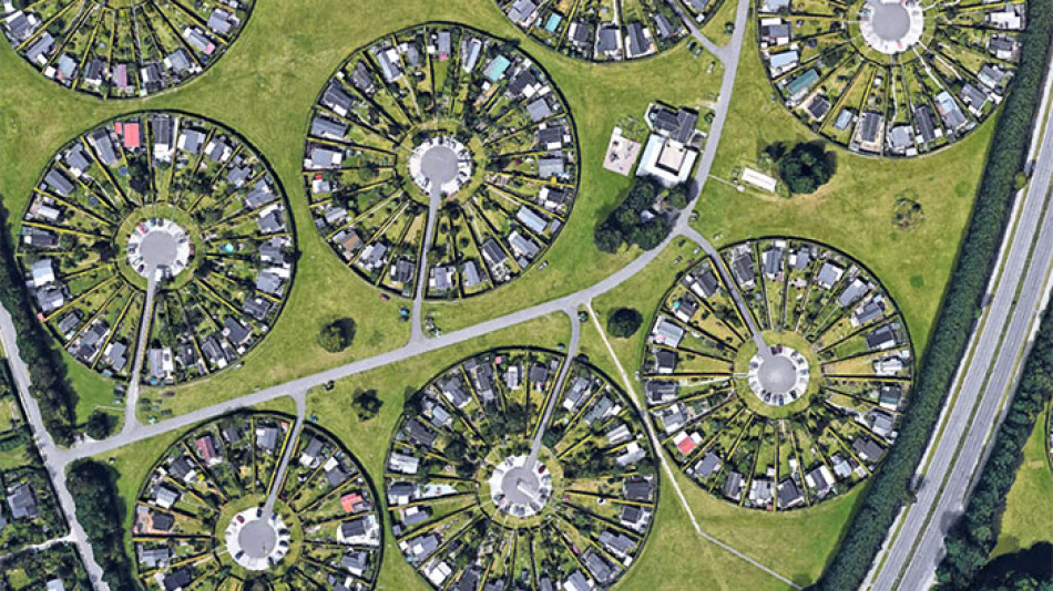 Сюрреалистичните кръгли квартали край Копенхаген, където хората вече живеят в бъдещето ВИДЕО