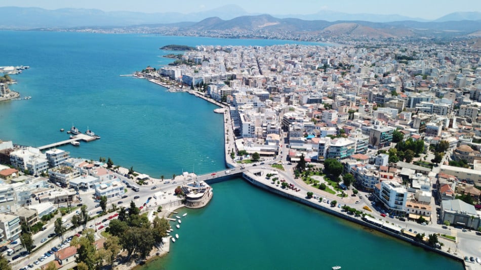 Мистерията с „лудата вода“ побърква жителите на прочут гръцки остров ВИДЕО