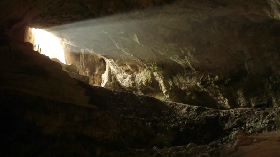 "Портата на края": Аномалната пещера Пентели в Гърция, от която избягаха дори военните