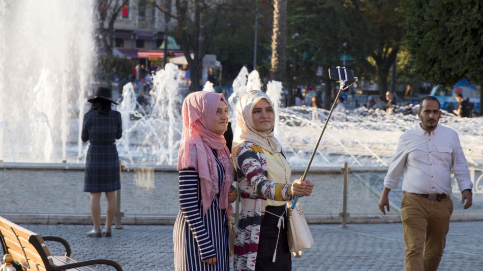 Преди и сега – как се обличат жените в Истанбул