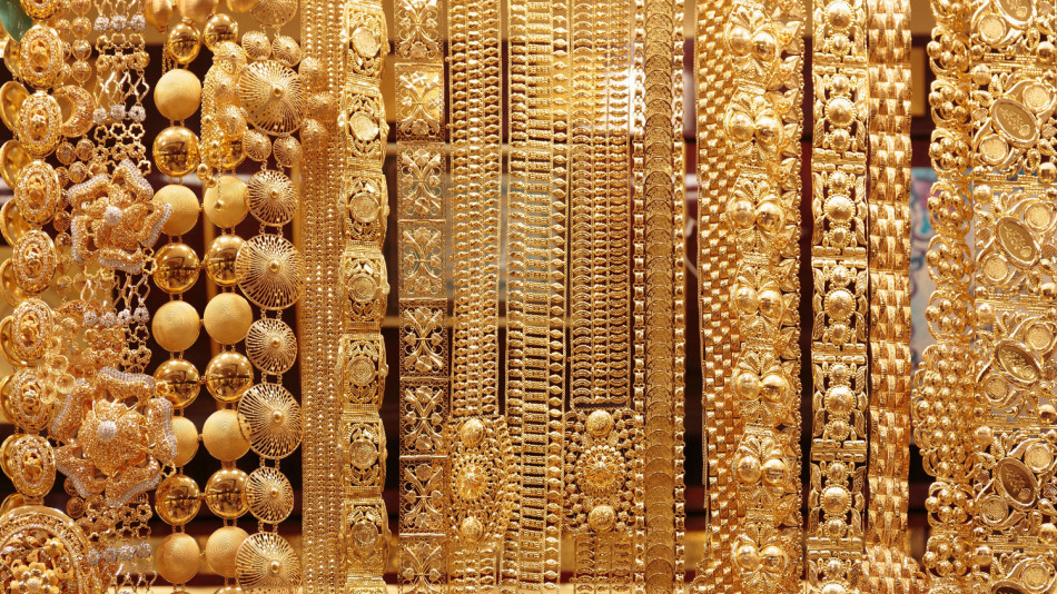 Златният пазар в Шарджа, ОАЕ, където украшенията се пазаруват на килограм