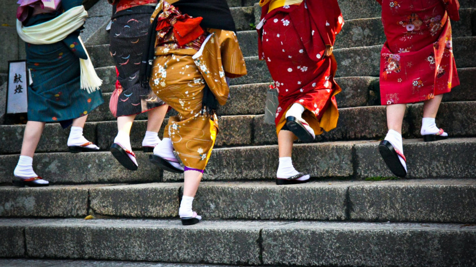 Какво носят японките под кимоното