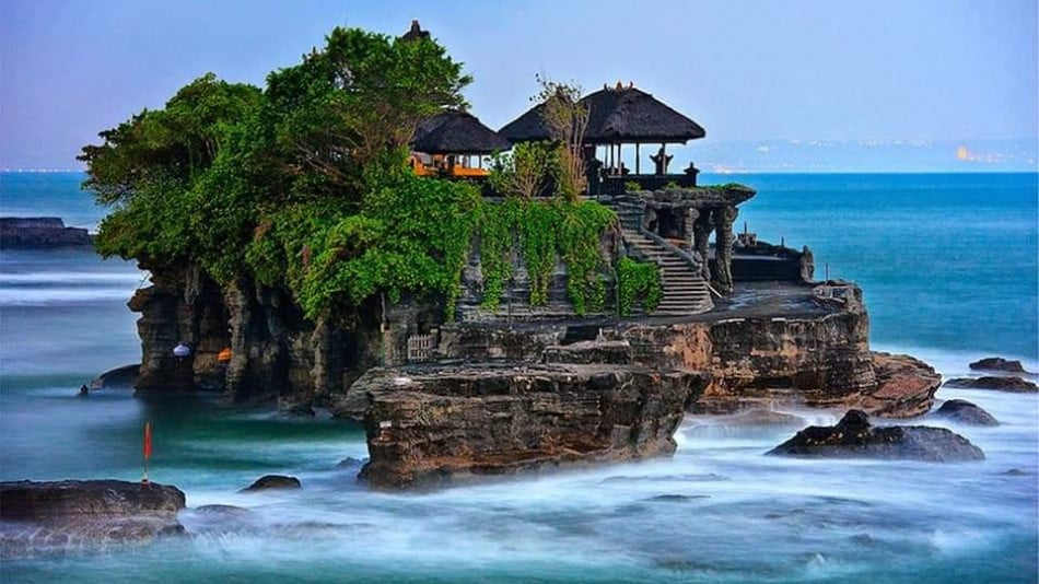 Кой е най-странният обичай на остров Бали и какво принасят в дар на боговете всяка сутрин местните