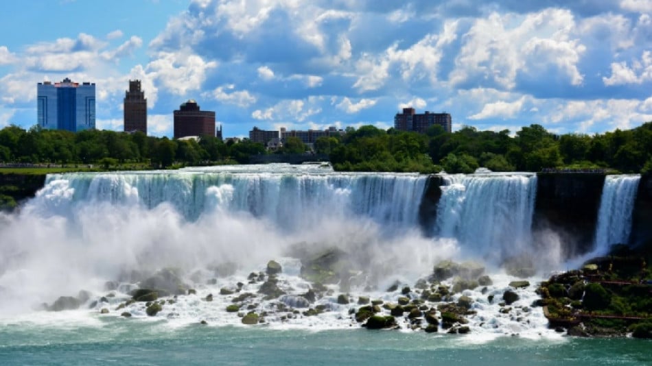 Кой е най-високият водопад в света?