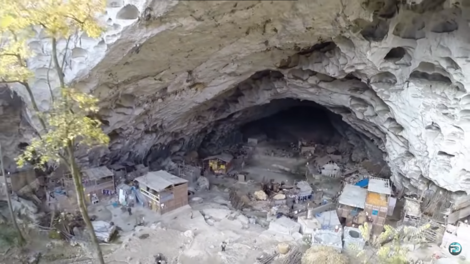 Това е селото с последните останали на света пещерняци, ще се изумите какво правят там