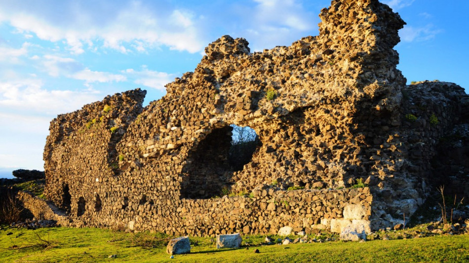 Връщат блясъка на един от най-атрактивните средновековни замъци в Родопите