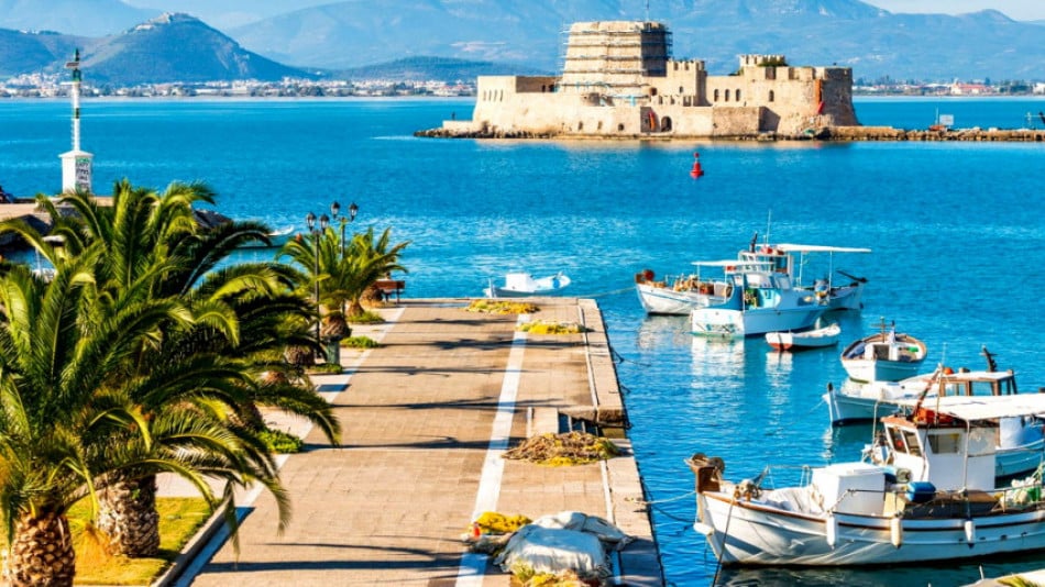 Посещавали ли сте този град в Гърция? Красиви плажове, приказен стар град и исторически забележителности - всичко на едно място
