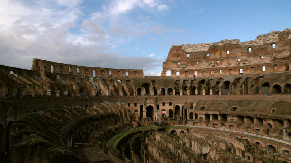 Как са оцелели вековните сгради в Рим и съществуват до днес СНИМКИ