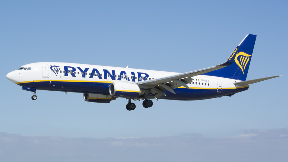 Самолет на RyanAir излетя и забрави 14 пътници на летището