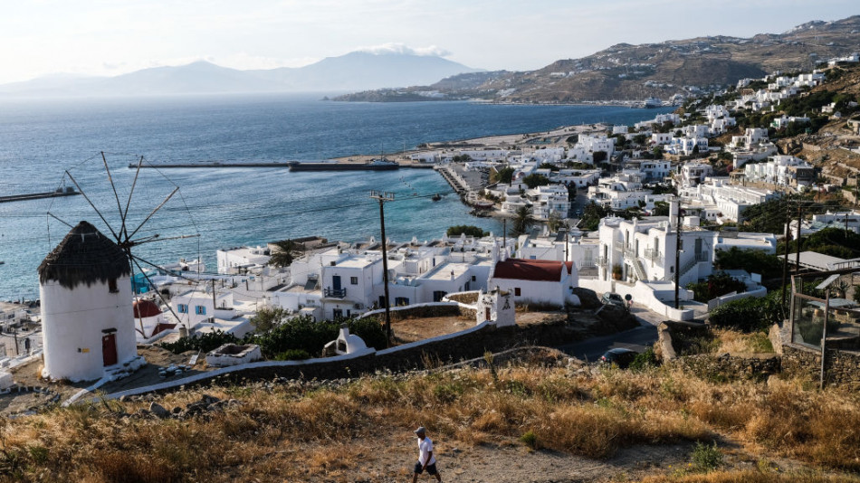Няма да повярвате колко струва наемът на луксозна вила на гръцкия остров Миконос