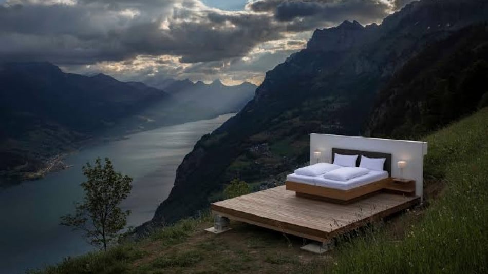 Хотелска стая без стени се предлага за 680 лева в Швейцария