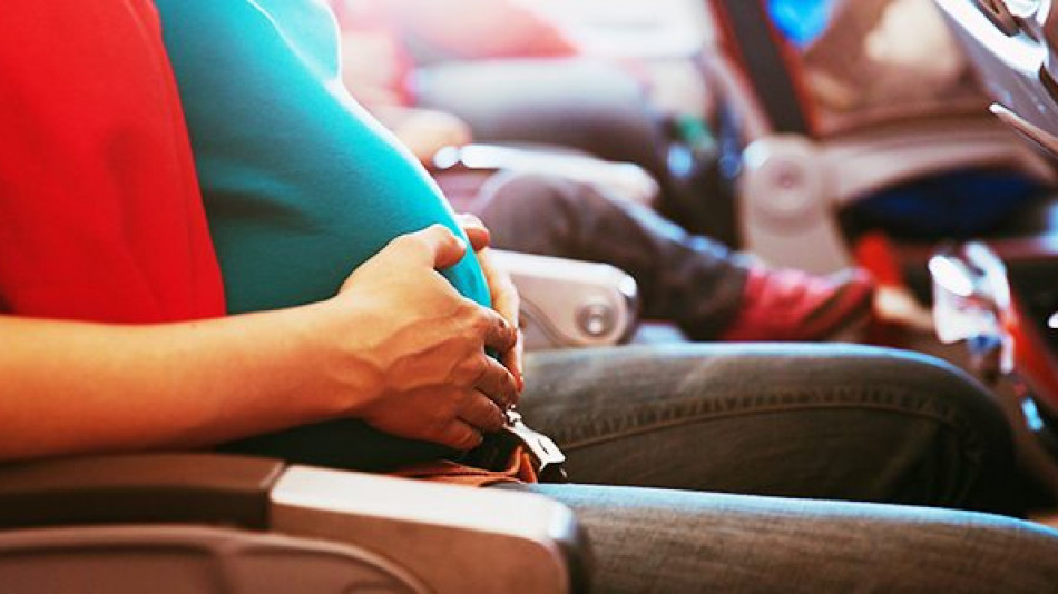 Защо бременните жени не бива да летят над 3 часа със самолет