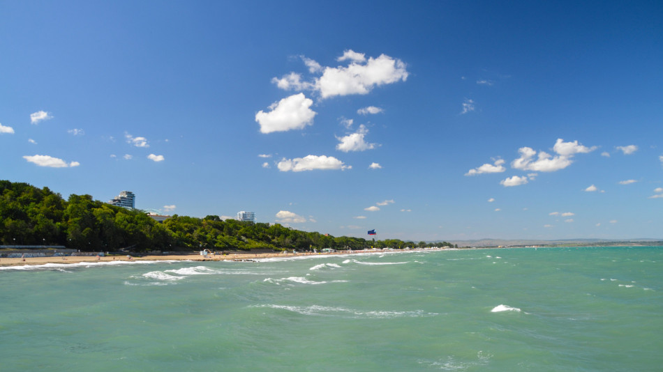 Туристи щурмуват пет нови български плажа