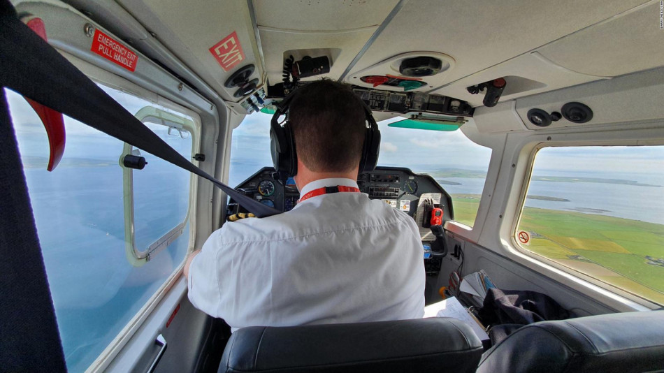 Пътник засне на най-краткия полет в света и пусна ВИДЕОТО в мрежата, вижте го