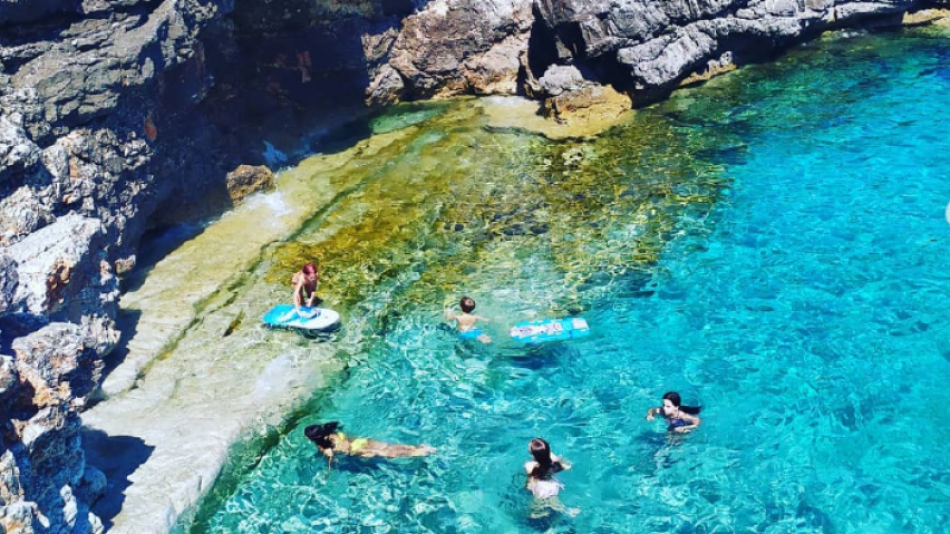 Това е най-красивият плаж в Черна гора и малцина са чували за него