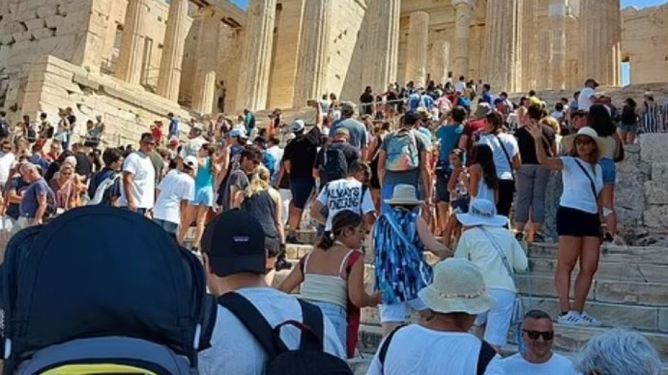 Туристи показаха истината за Гърция в пика на сезона СНИМКИ