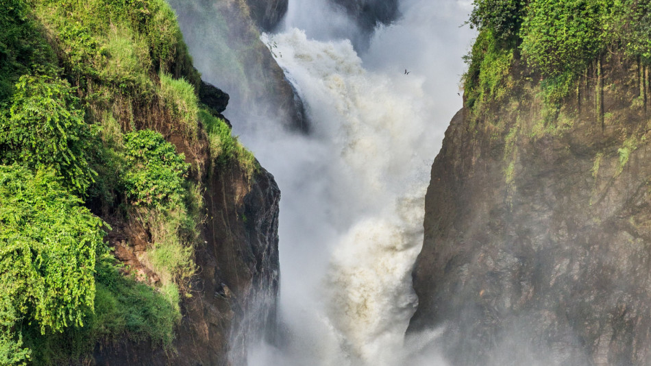 Водопадът Мърчисън – оглушителното сърце на великия Нил