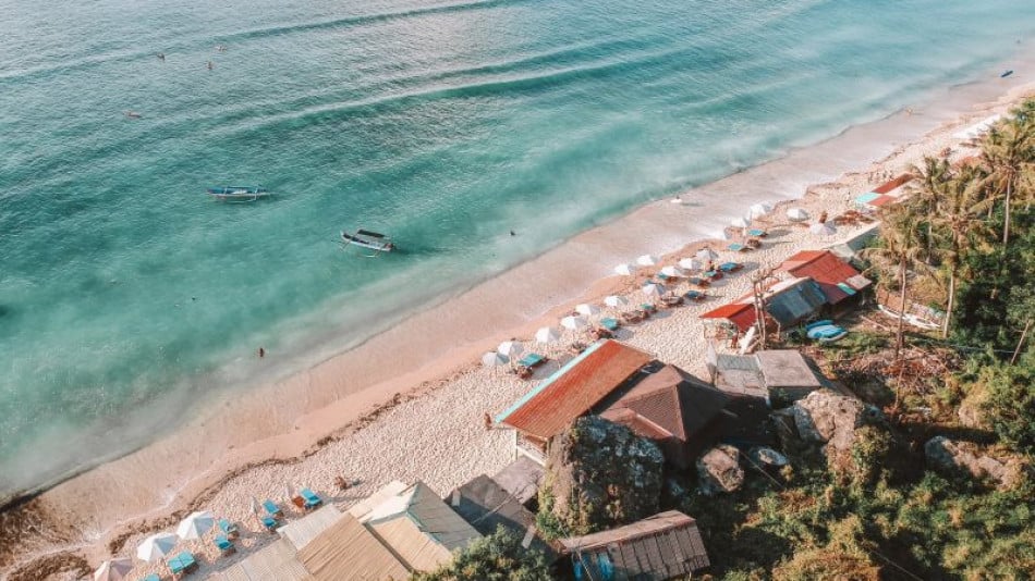 Ужасно: Турист показа грозната реалност по плажовете на Бали както никой друг до сега! СНИМКИ