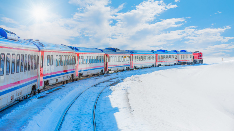 Потегли най-чаканият влак в Турция, ето колко струва возенето